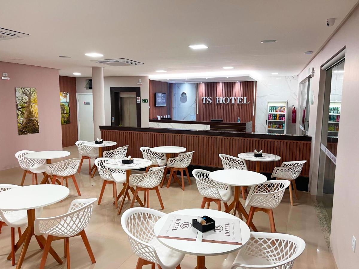 Ts Hotel Porteirinha Bagian luar foto