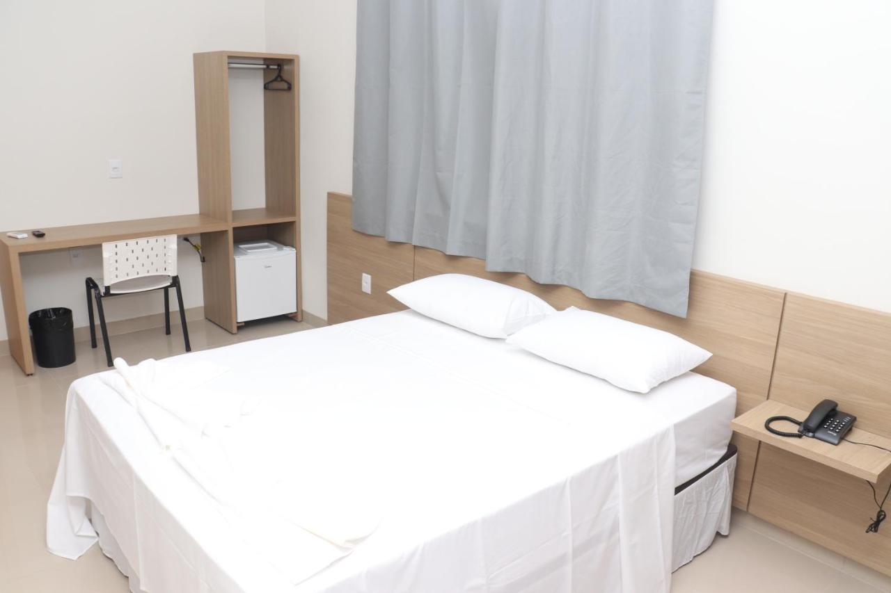 Ts Hotel Porteirinha Bagian luar foto