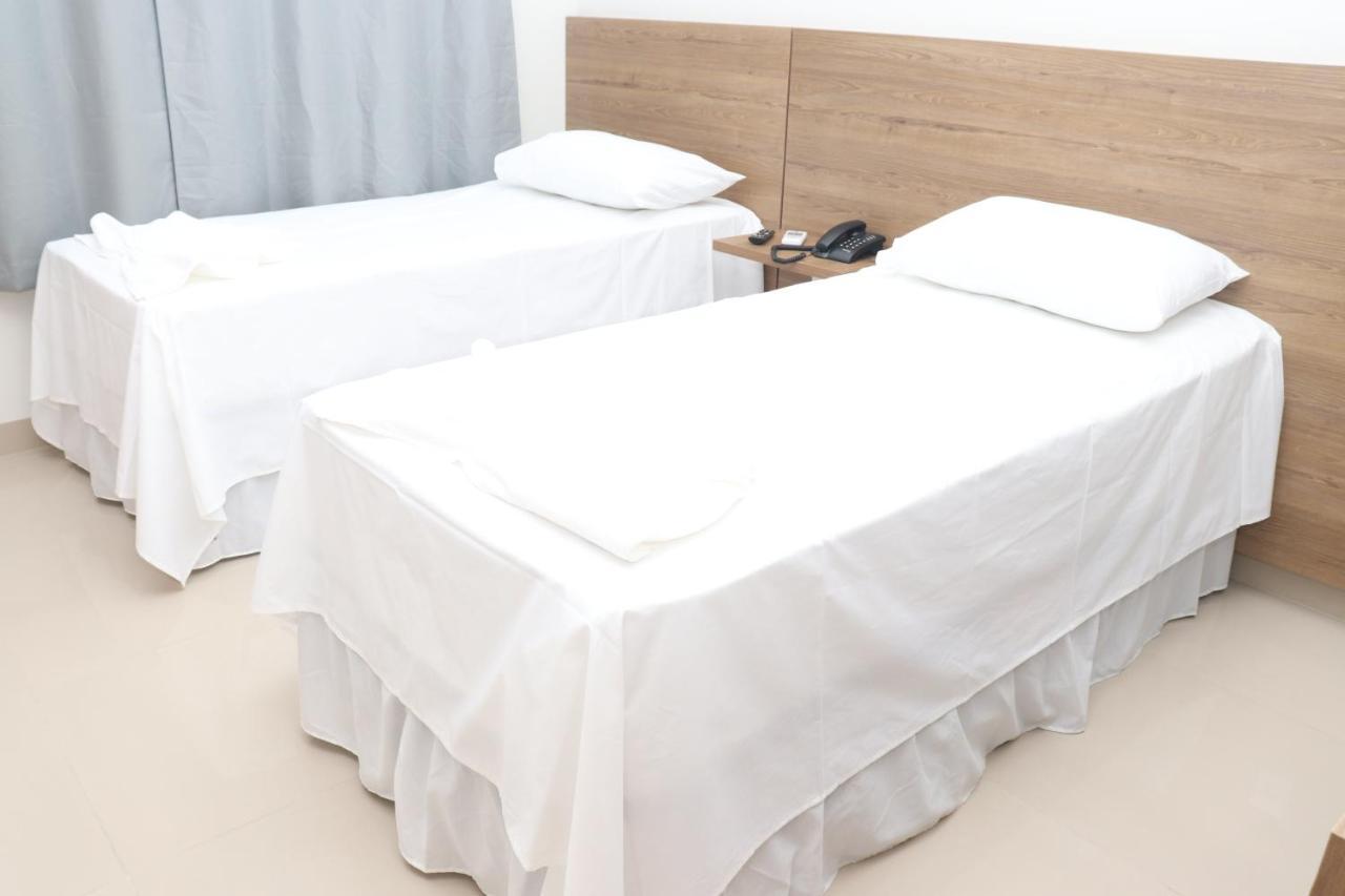Ts Hotel Porteirinha Bagian luar foto
