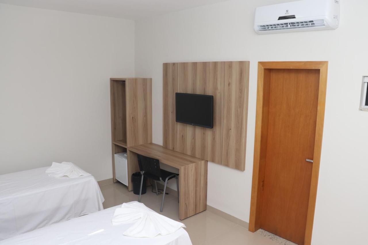 Ts Hotel Porteirinha Bagian luar foto