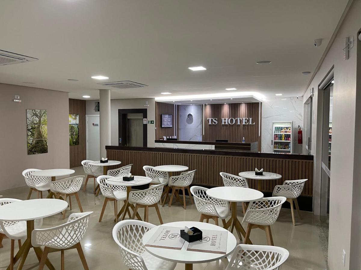 Ts Hotel Porteirinha Bagian luar foto